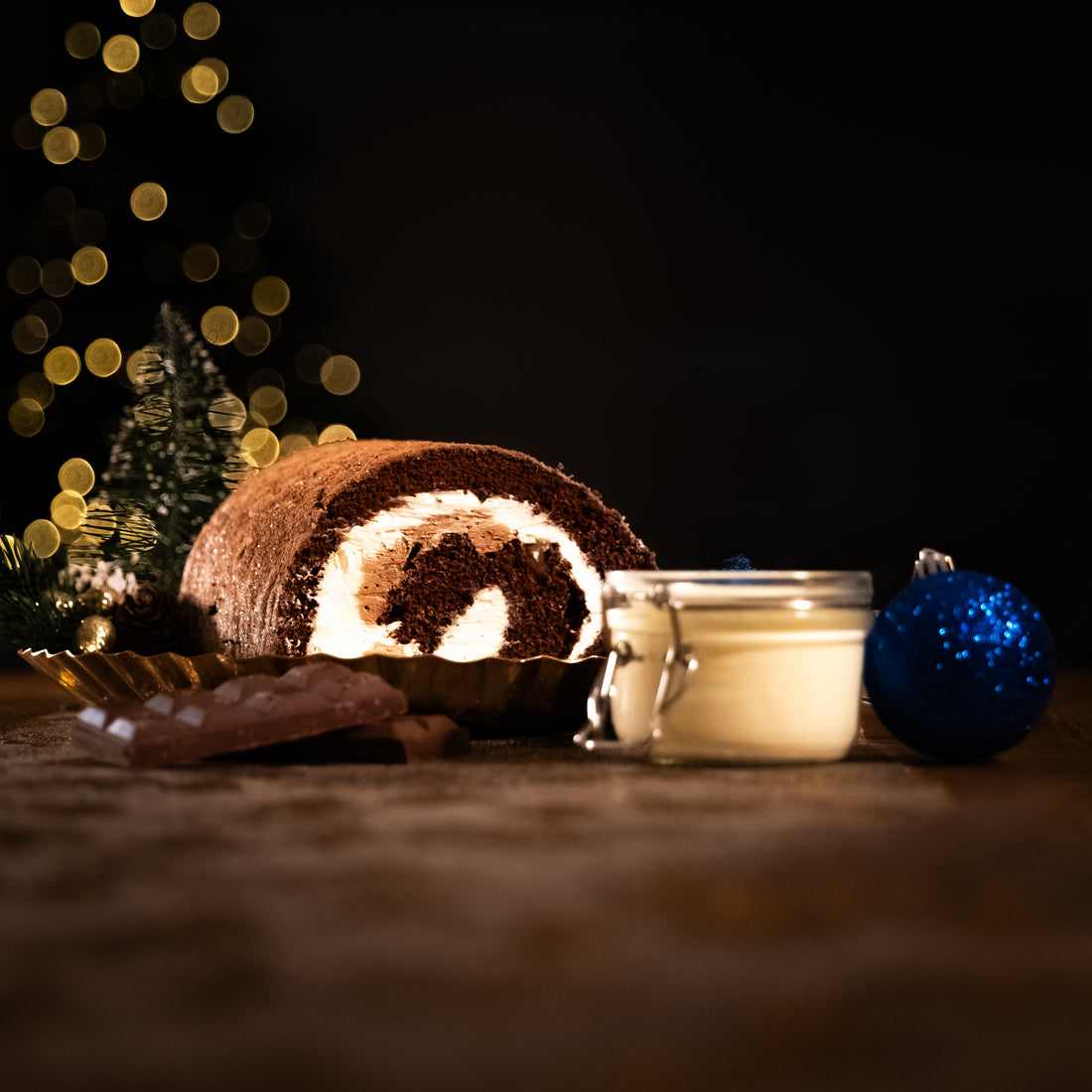 Chocolate Swiss Roll with Dairylite Cream