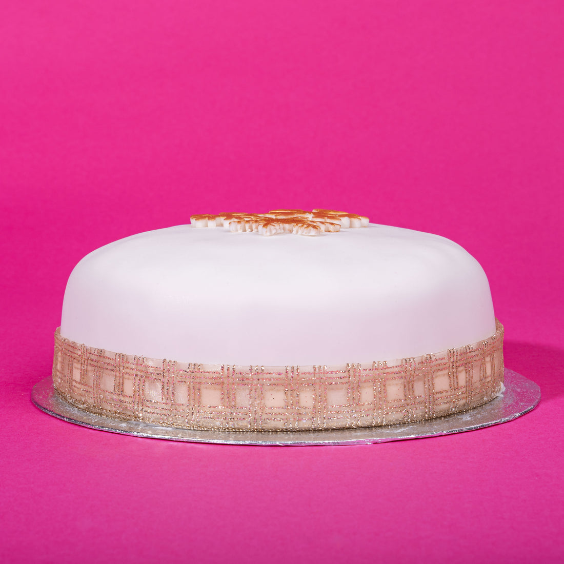Rolled Icing Christmas Cake (Serves 12 - 14)
