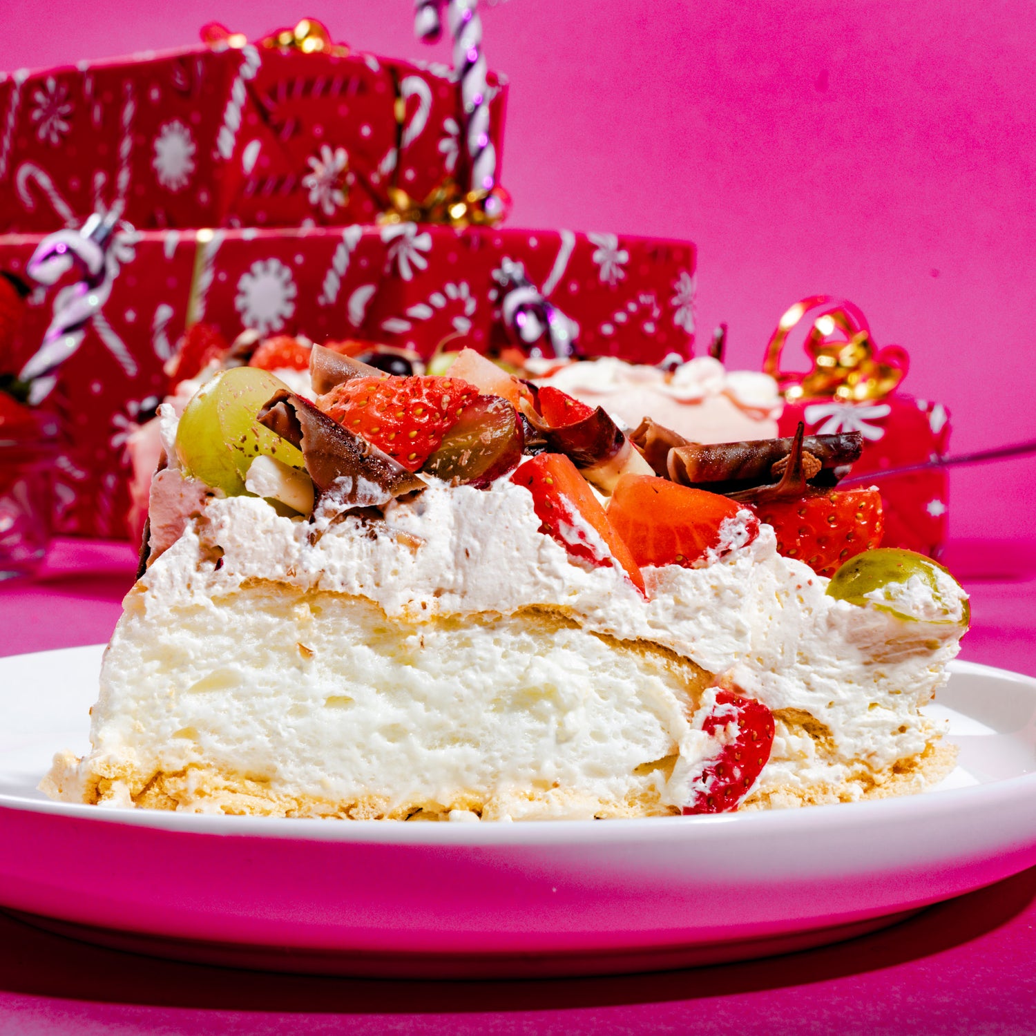 Pavlova with Dairylite Cream &amp; Seasonal Fruits