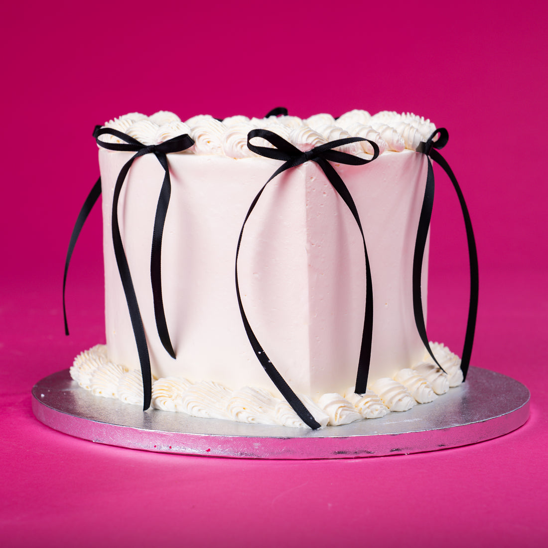 Luxx Heart Cake